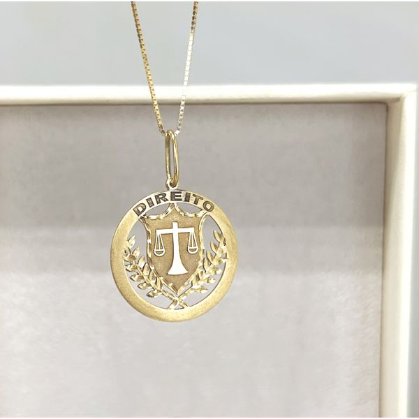 Pingente em Ouro 18k Medalha Direito