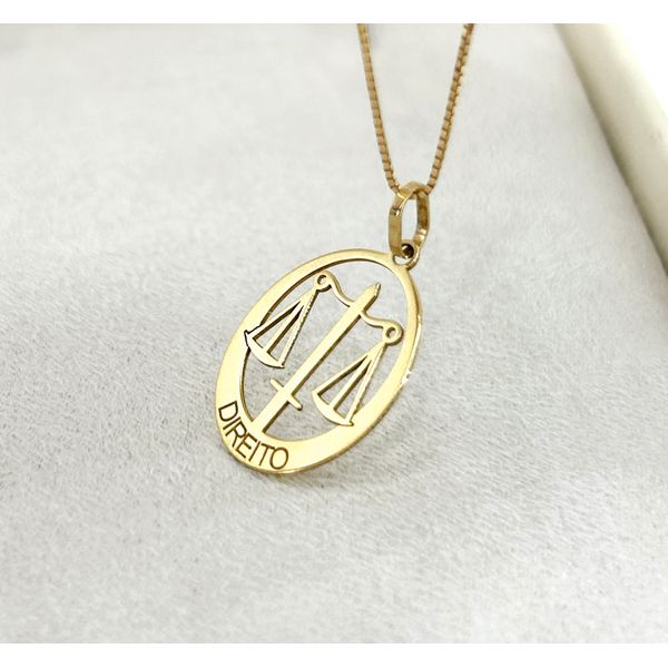 Pingente em Ouro 18k Medalha Oval Curso de Direito