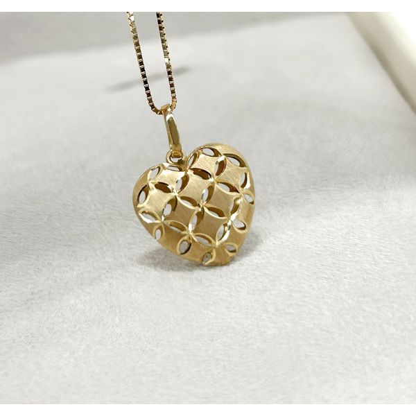 Pingente em Ouro 18k Coração Diamantado Fosco
