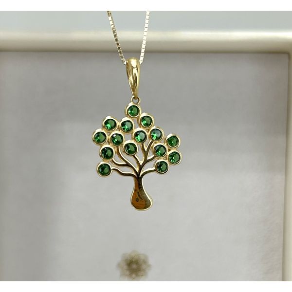 Pingente em Ouro 18k Árvore da vida com Esmeraldas