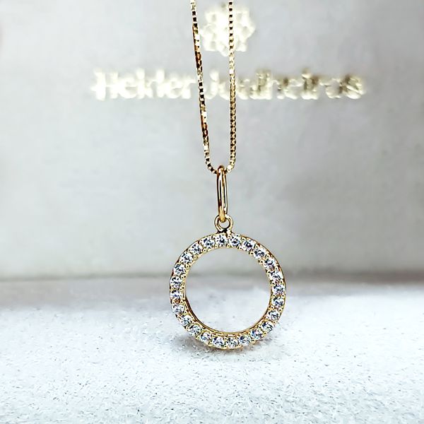 Pingente em Ouro 18k Redondo Cravejado