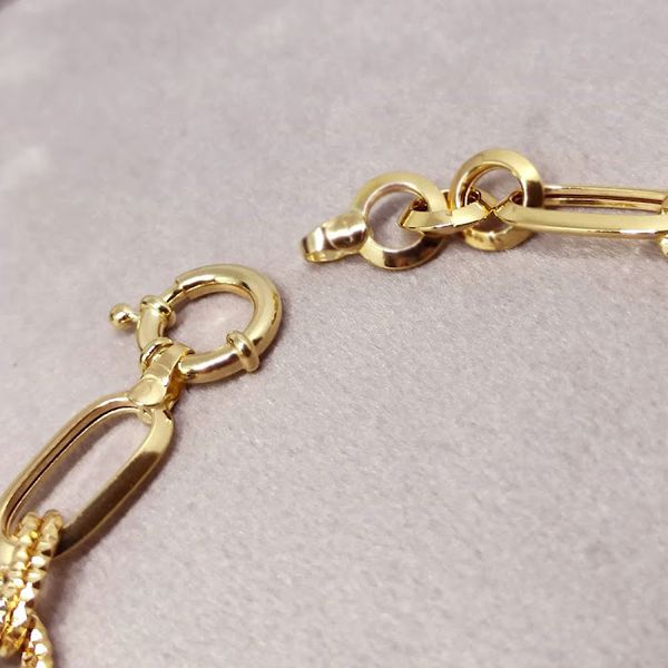 Pulseira com Elos Retângulares e Trabalhados