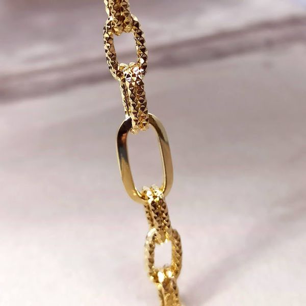 Pulseira com Elos Retângulares e Trabalhados
