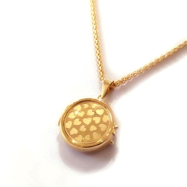 Pingente Relicário Corações Delicados Estampados Redondo em Ouro 18k