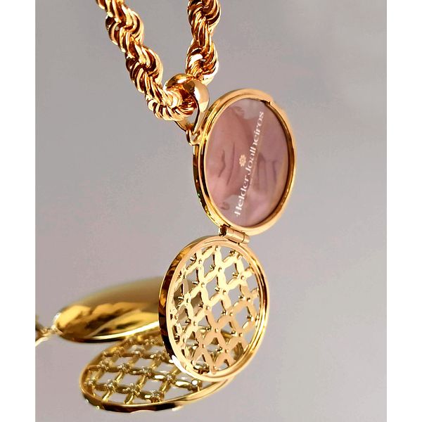Relicário Ouro Radiante Eterno em Ouro 18k 750 Oval Tela com Diamantes