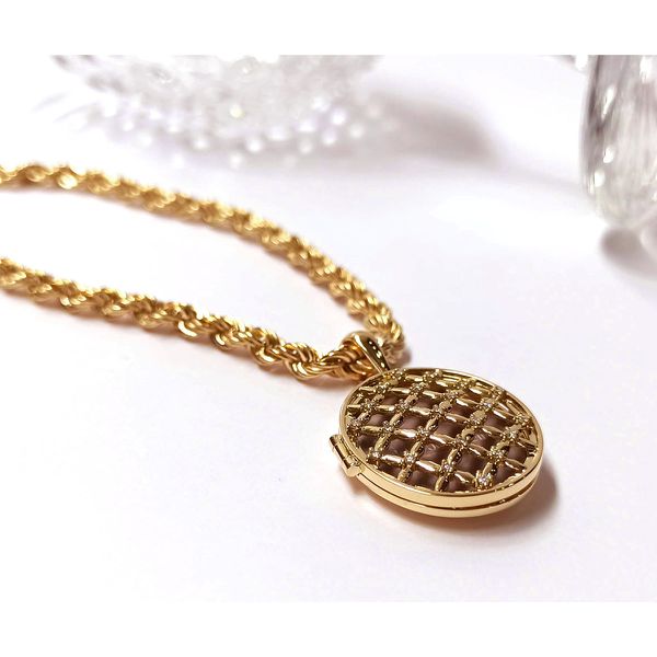 Relicário Ouro Radiante Eterno em Ouro 18k 750 Oval Tela com Diamantes