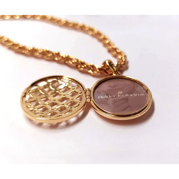 Relicário Ouro Radiante Eterno em Ouro 18k 750 Oval Tela com Diamantes