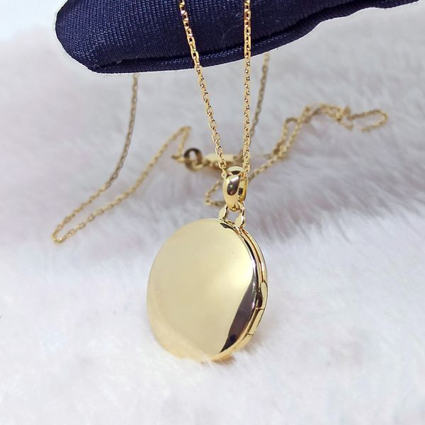 Relicário Encantador Radiante em Ouro 18k Redondo Polido 