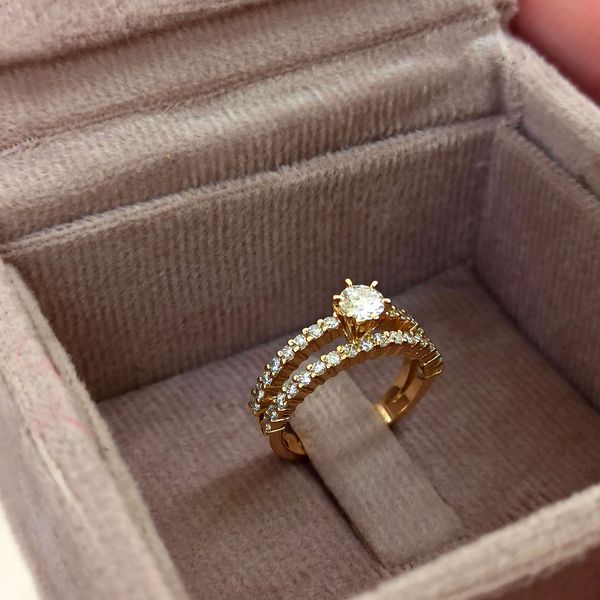 Solitário de Noivado com Diamantes 