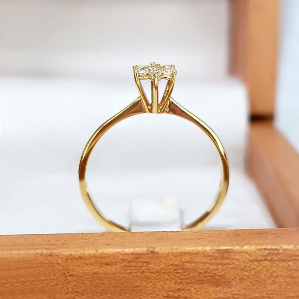 Anel em Ouro 18k Cravejado Florzinha 