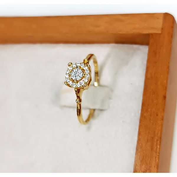 Anel Solitário em Ouro 18k Cravejado