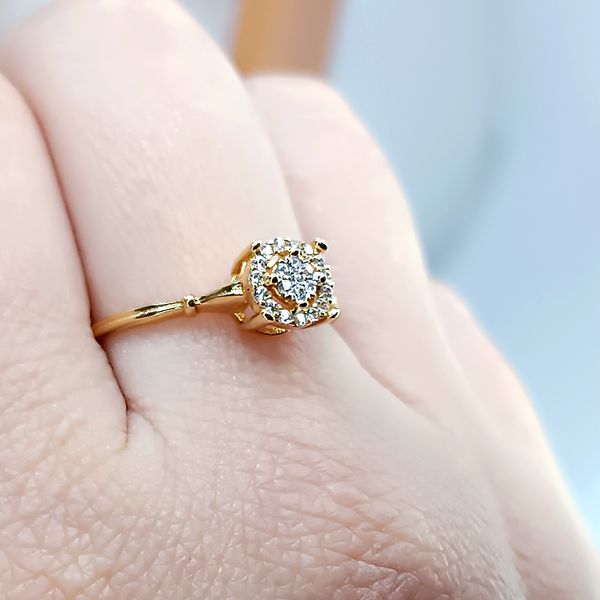 Anel Solitário em Ouro 18k Cravejado