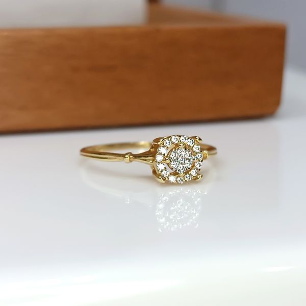Anel Solitário em Ouro 18k Cravejado