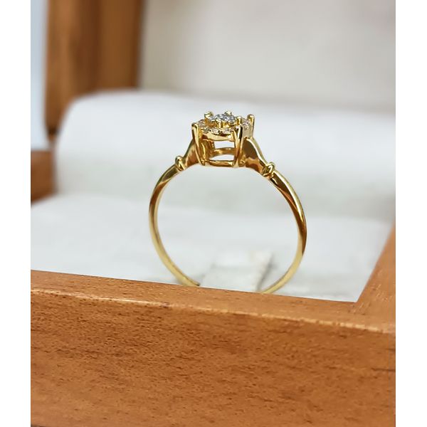 Anel Solitário em Ouro 18k Cravejado