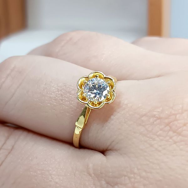 Anel Solitário em Ouro 18k Flor Personalizado e Trabalhado