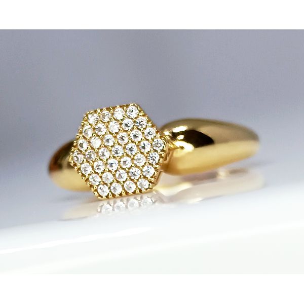 Anel em Ouro 18k Chuveiro Losango Cravejado