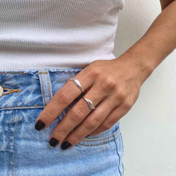 Anel Liso Ondulado Folheado em Ouro 18k