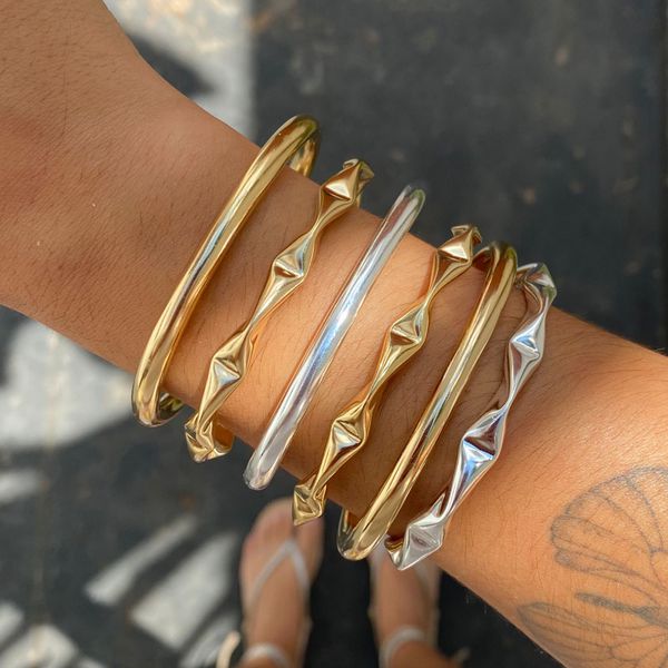 Bracelete Tubo Textura Folheado a Ouro 18k