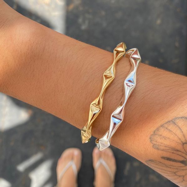 Bracelete Tubo Textura Folheado a Ouro 18k