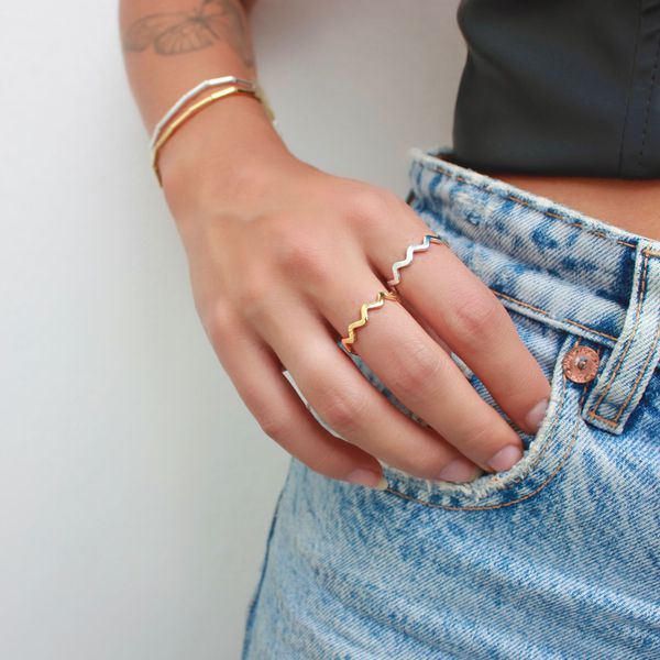 Anel Zig Zag Regulável Folheado em Ouro 18k