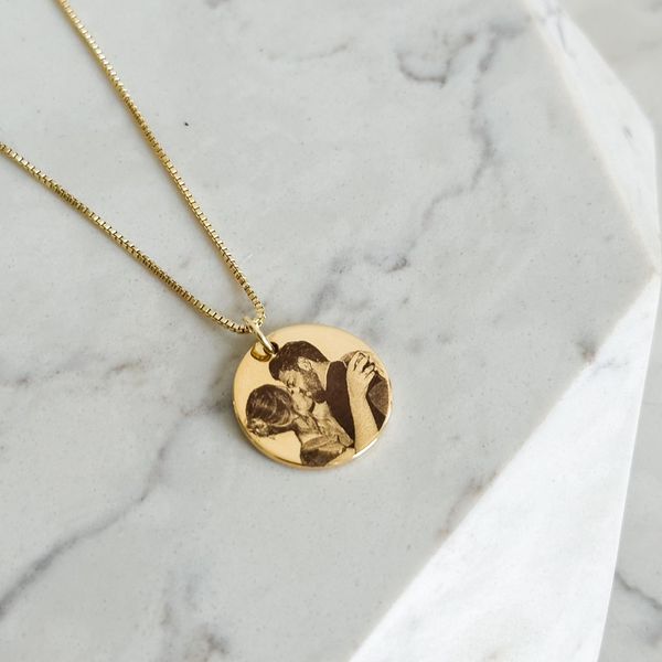 Colar Medalha Coração Personalizada Folheado em Ouro 18k