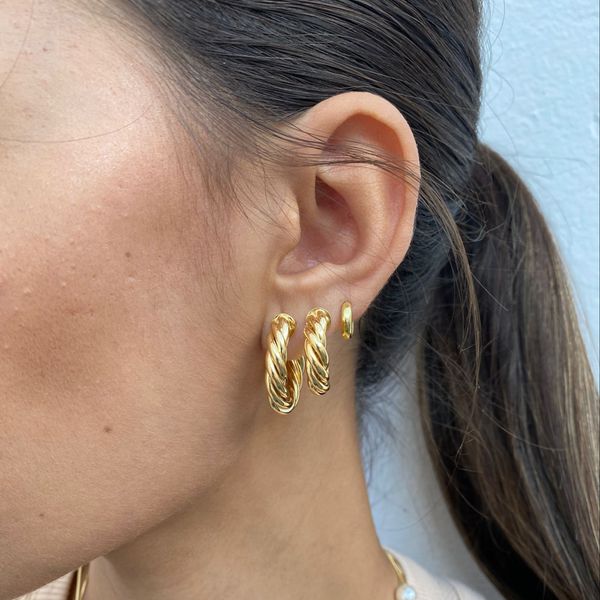 Brinco Argola Torcida M Folheado a Ouro 18k