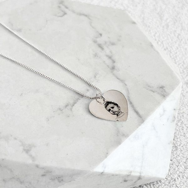 Colar Medalha Coração Personalizada Folheado em Prata 925