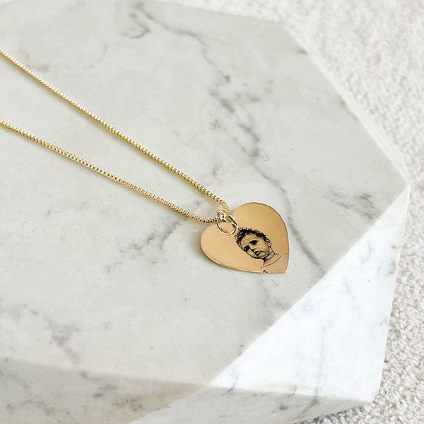 Colar Medalha Coração Personalizada Folheado em Ouro 18k
