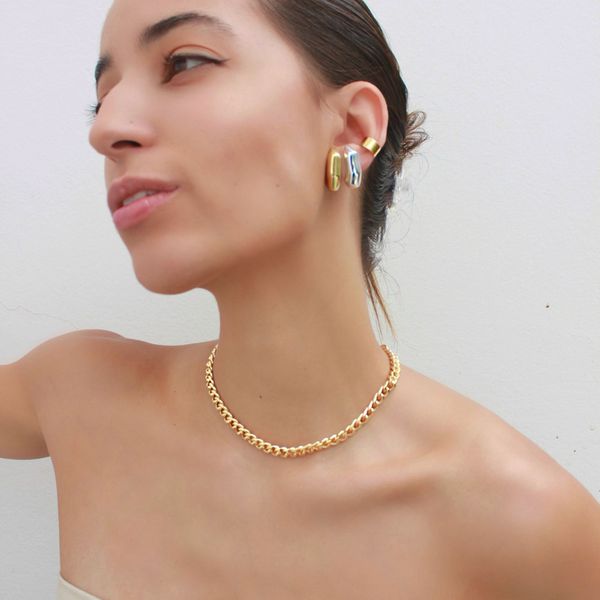 Brinco Ear Hook Mini Geometrico Folheado em Ouro 18k