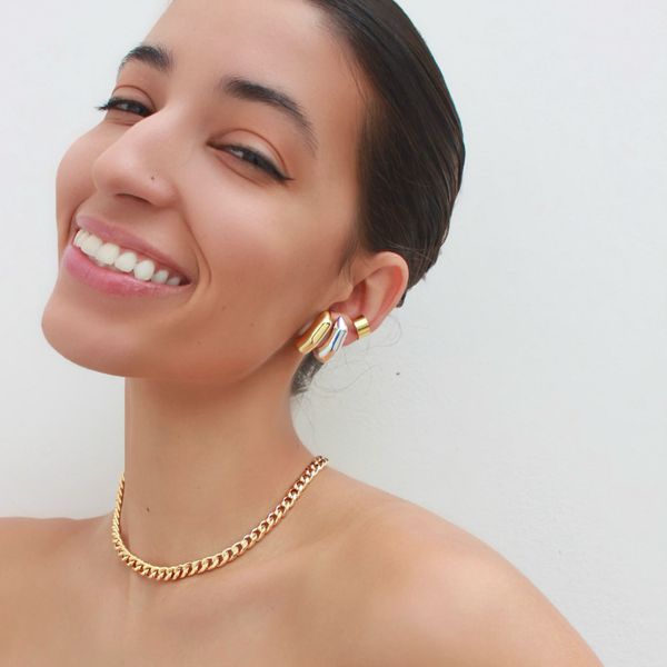 Brinco Ear Hook Mini Geometrico Folheado em Ouro 18k
