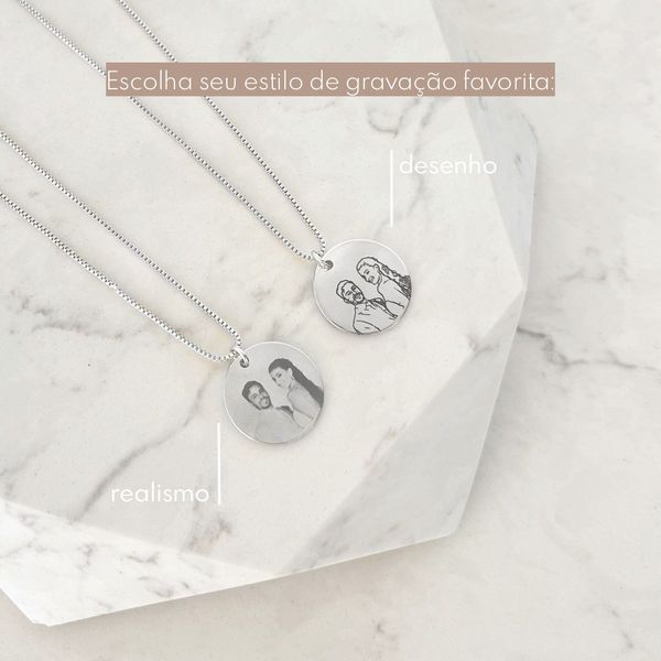 Colar Medalha M Personalizada Folheado em Prata 925