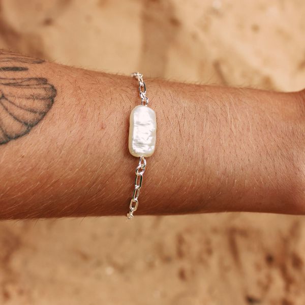 Pulseira Elos com Pérola Barroca Folheado em Prata 925