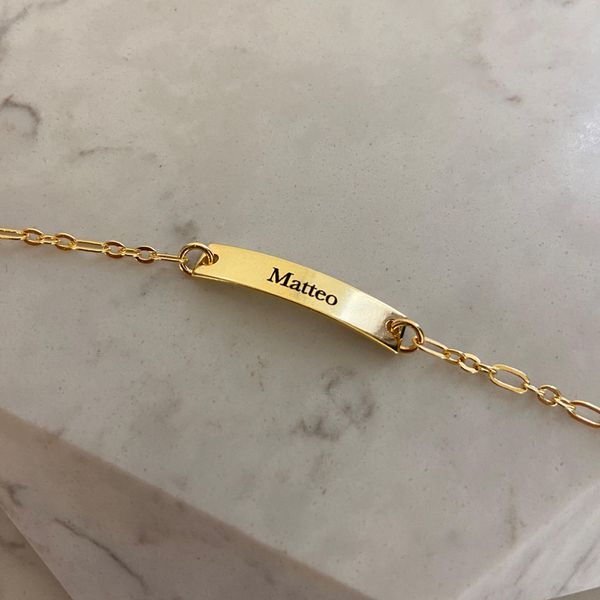 Pulseira Plaquinha Personalizada Infantil Folheado em Ouro 18k