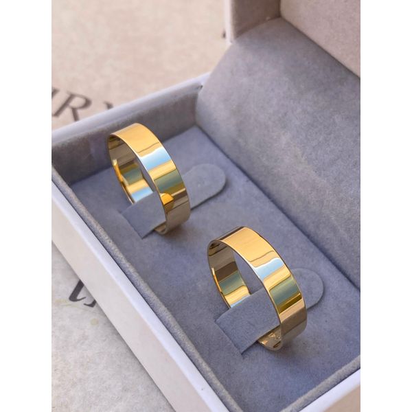 Par de Alianças Casamento Modelo Tradicional Ouro 18k/750 5.00mm Reta Polida/Fosca - 10067