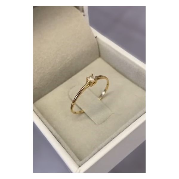 Anel Solitário Em Ouro 18k/750 0.80mm De Largura Polido Reto Com 1 Pedra De 2.5 mm 