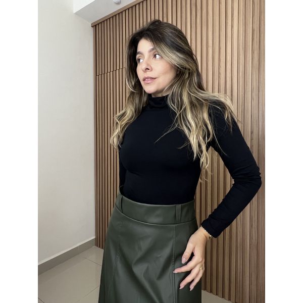 Blusa Basica Gola Alta Preta