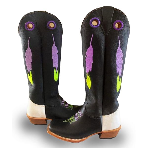 Bota Texana Masculina Couro Legítimo Bovino Látego Preto e Branco Bordado Pena Salto Carrapeta