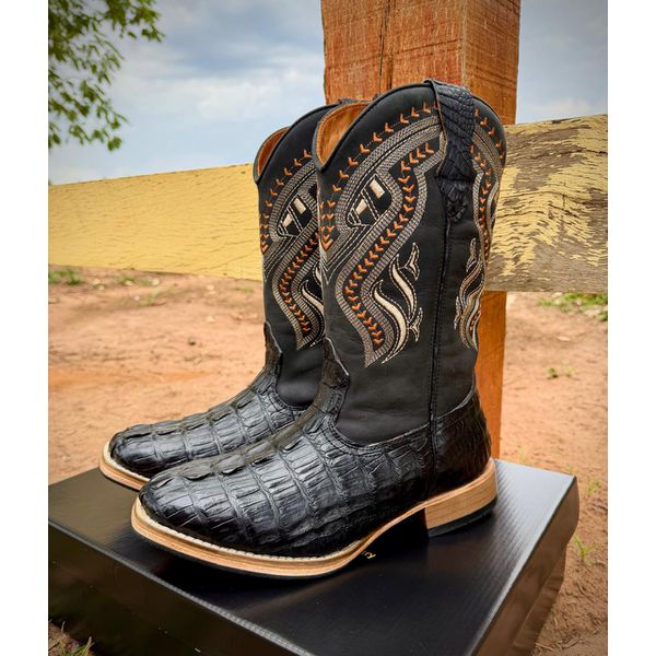 Bota Texana Masculina Bico Quadrado Couro Exótico Jacaré Preto e Crazy Horse Preto Bordado Real