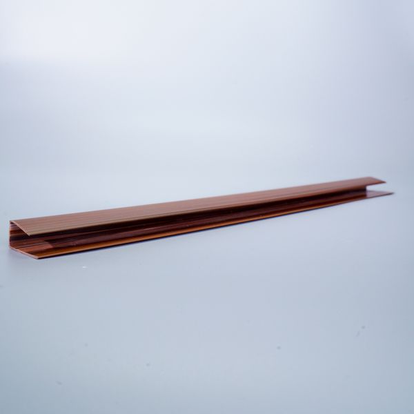 ARREMATE U EM PVC CEREJEIRA 3,0M