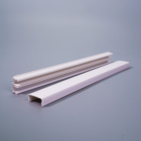 CANALETA 20mmX10mmX2m BRANCO NEVE C/FITA ADESIVA - Joiplastic