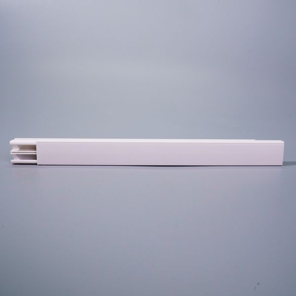 CANALETA 20mmX10mmX2m BRANCO NEVE C/FITA ADESIVA