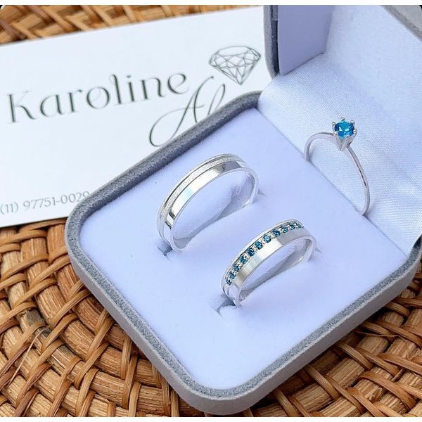 Alianças aurora com 4 mm com 15 pedras de zirconia azul com solitario simples