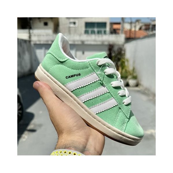 Tênis da adidas verde cheap