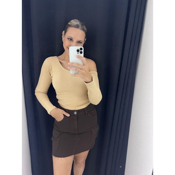 CROPPED LARISSA REVANCHE NUDE