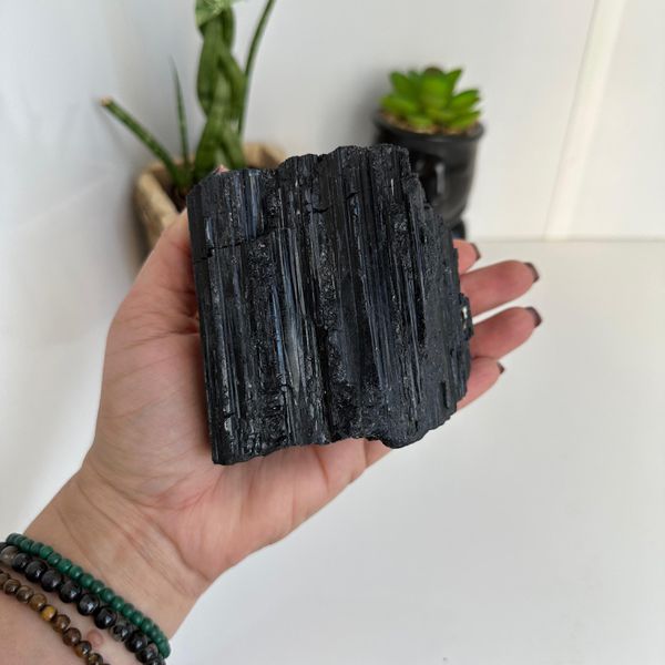 TURMALINA NEGRA 672G 8CM - PEÇA ÚNICA