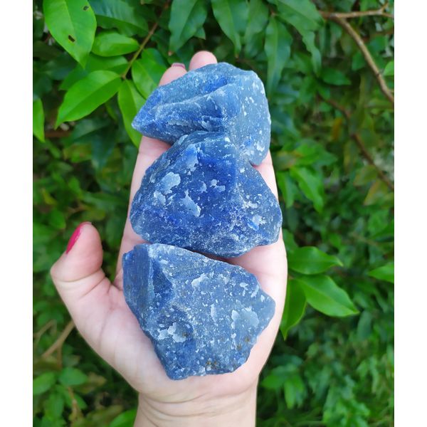 PEDRA BRUTA QUARTZO AZUL G - ACALMA E TRANQUILIZA