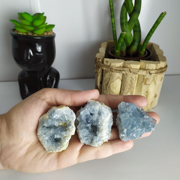 DRUSA DE CELESTITA 65 A 95 GR – PEDRA CELESTIAL