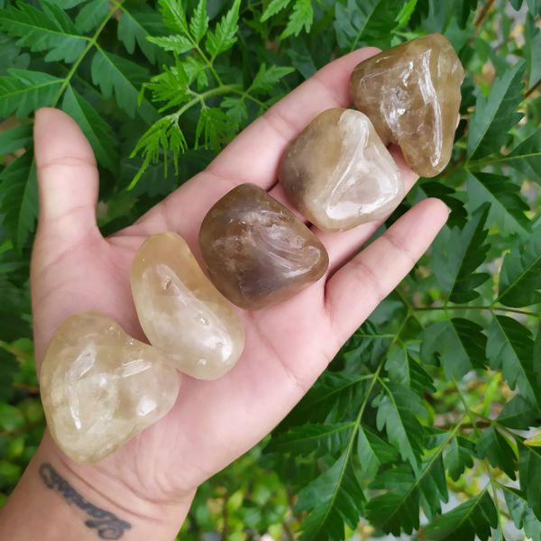 PEDRA ROLADA CITRINO NATURAL - ABUNDÂNCIA E OTIMISMO