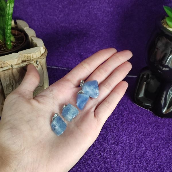 PINGENTE BRUTO CALCITA AZUL - RELAXAMENTO