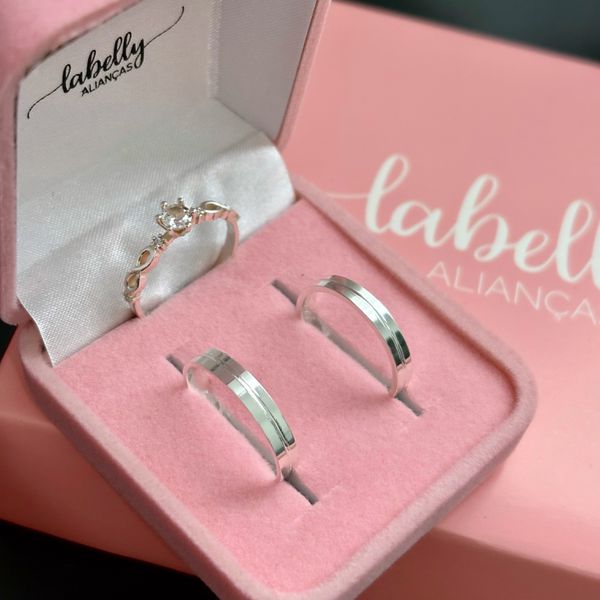 PAR DE ALIANÇAS 3'MM POLIDA COM FRISO - COM ANEL SOLITÁRIO BELIZE